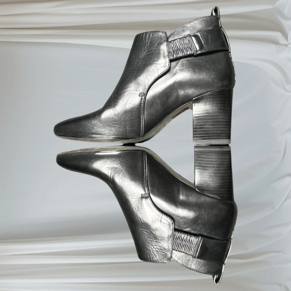 Tory Burch | Black Ankle Booties